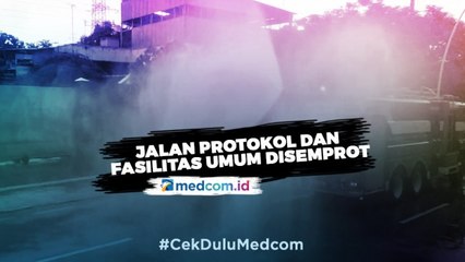 Sudin Damkar Semprot Disinfektan di Jalan Protokol dan Fasilitas Umum Jakut