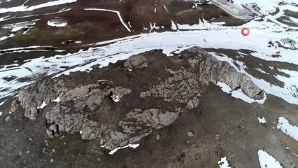 Esrarengiz yeraltı tüneli gizemini koruyor