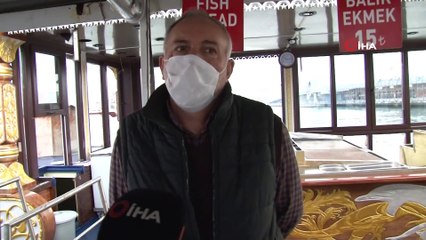 Tarihi Eminönü balık ekmek tekneleri de gel-al servise döndü