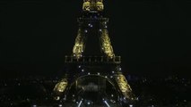 La Torre Eiffel homenajea a los trabajadores sanitarios que luchan contra el coronavirus