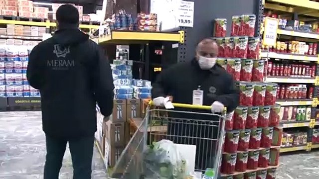 Koronavirüs endişesi nedeniyle 60 yaş üstü vatandaşların ihtiyaçlarını belediye ekipleri karşılıyor - KONYA