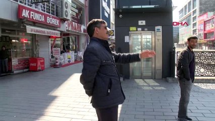 ESENYURT'TA 65 YAŞ ÜSTÜ YASAĞINA RAĞMEN SOKAĞA ÇIKANLAR OLDU