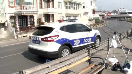 Polis ekiplerinin anonslarına aldırış etmediler.
