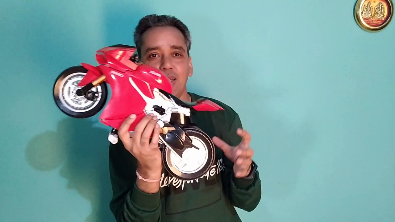 Professional Product Photography Tutorial with Studio Lighting in Hindi