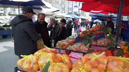 Elle seçme yasağının ardından esnaf poşetleme uygulamasına geçti