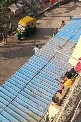 इंदौर: शाम 5 बजे थाली और ताली बजाकर लोगों ने दिखाई एकजुटता