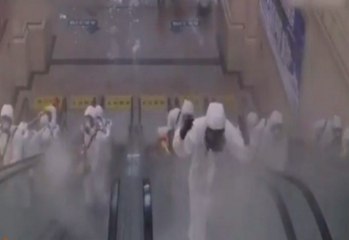 شاهد: هكذا يجري تعقيم محطة قطار ووهان بعد الانتصار على كورونا