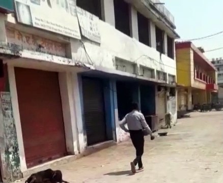 corona virus: पीएम मोदी के आदेशों की धज्जियां उड़ा रहे शराब दुकान संचालक