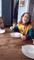 Coronavirus: Un québécois fait manger du papier de toilette a ses trois enfants pendant la quarantaine :)