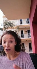 Azucena, la vecina que alegra todas las tardes en Puerto de la Cruz