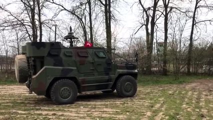 Yunanistan, sınırında top oynayan sığınmacılara dahi tahammül edemedi