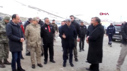 VAN Vali Bilmez, depremzedeler için kurulan konteyner evlerde inceleme yaptı