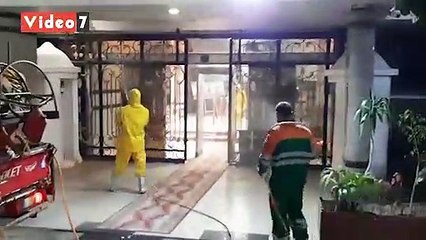 تطهير شوارع بنها بالتعاون مع إدارة الأزمات والكوارث بالجامعة