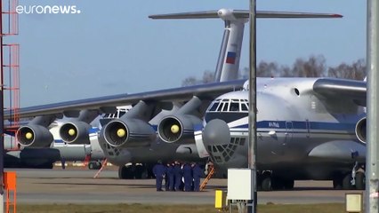 Rusia inicia el envío de ayuda a Italia con nueve aviones llenos de material médico y especialistas