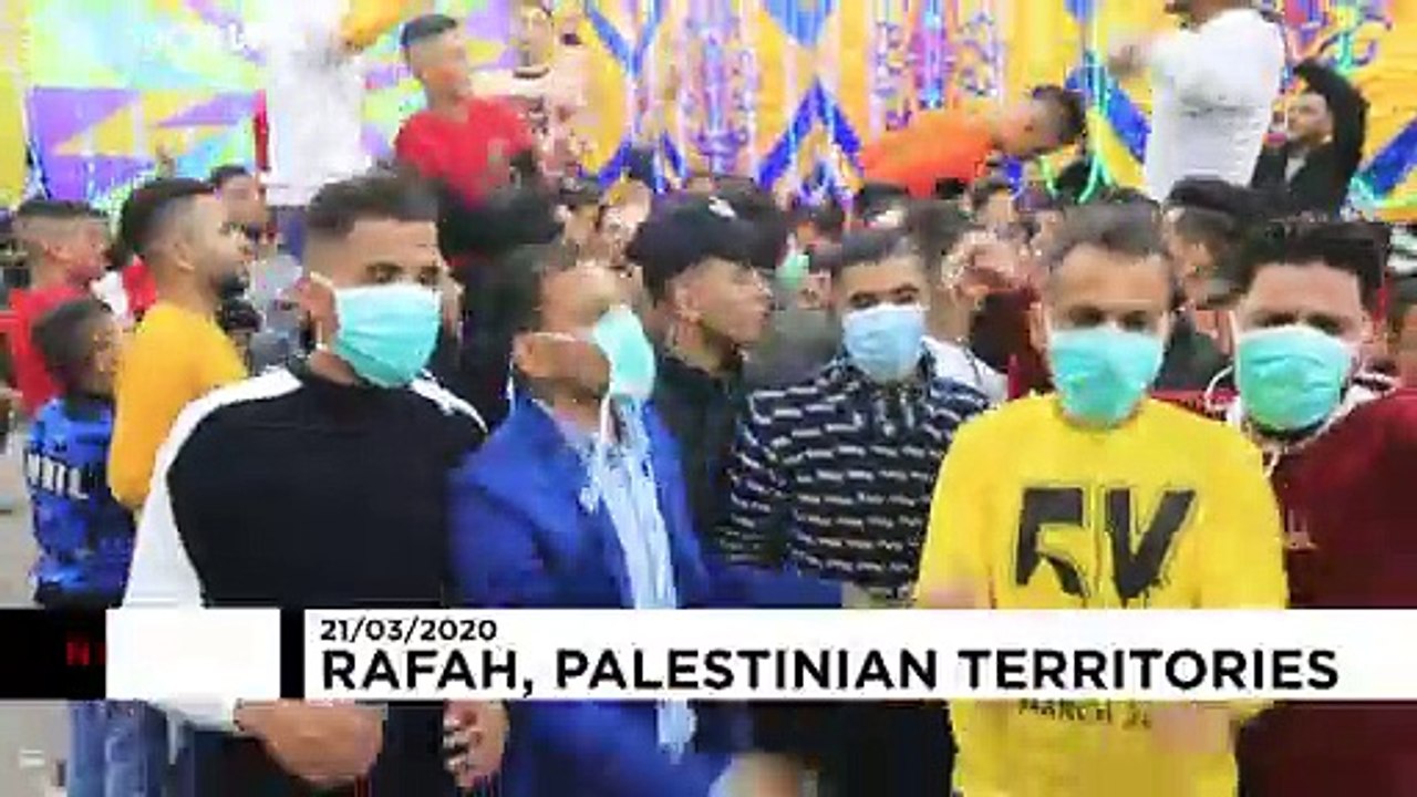 رقص فلسطینی‌ها با ماسک یک روز پیش از ممنوعیت برگزاری مجالس جمعی