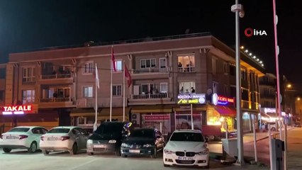 İtfaiyecilerden sirenli ve alkışlı evde kalın çağrısı