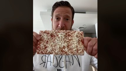 Barstool Frozen Pizza Review - Ellio's Pizza