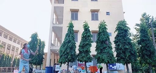 Võ Hoàng Yến đánh cầu lông