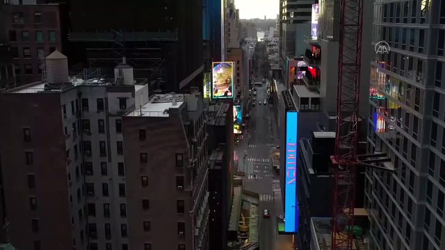 New York koronavirüs nedeniyle hayalet şehre dönüştü