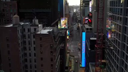 New York koronavirüs nedeniyle hayalet şehre dönüştü