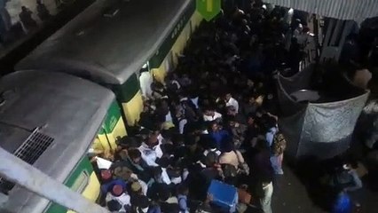 Karachi Railway Station Rash due to Lock Down