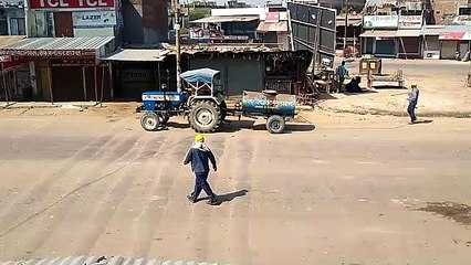 कानपुर देहात: नगर पंचायत कर्मियों ने दवा छिड़काव कर लोगों को किया सुरक्षित