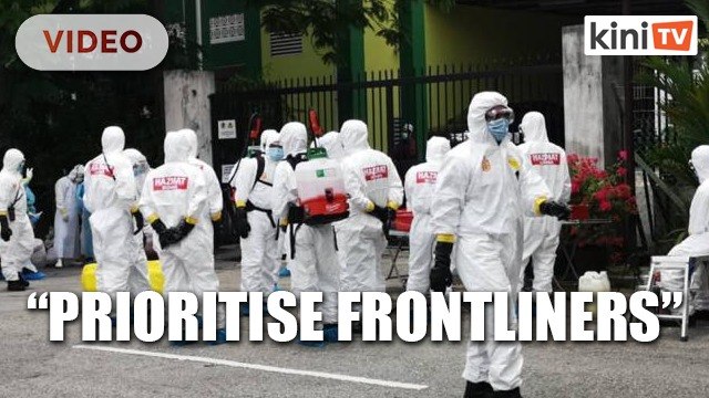 Health DG: Don't wear masks unless you need to, prioritise frontliners