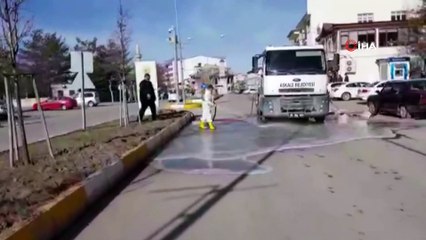 Cadde ve Kaldırımlar dezenfekteli suyla temizlendi