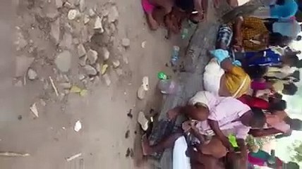 Mid Age aunty kuladeivam kovil head shave