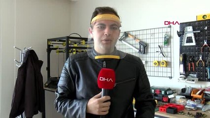 BURSA Sağlıkçıların koronavirüsten korunması için 'siper maske' yaptı