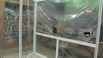 Esenyurt'ta eczanede korona virüse muşambalı önlem