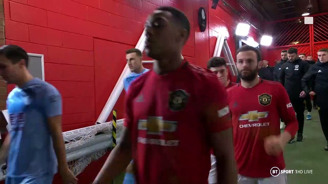 EPL || Manchester United vs Burnley Full Match & Highlights 22 January 2020 - 1st Half