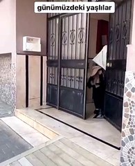 65 yaş üstü ve evden manzaralar