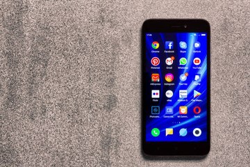 Après YouTube et Netflix, Facebook et Amazon réduisent leur débit internet