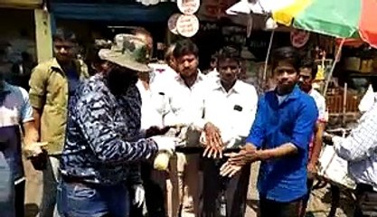 आगरा: कोरोना के बढ़ते प्रकोप के बीच पूर्व क्रिकेटर ने चलाया जागरूकता अभियान