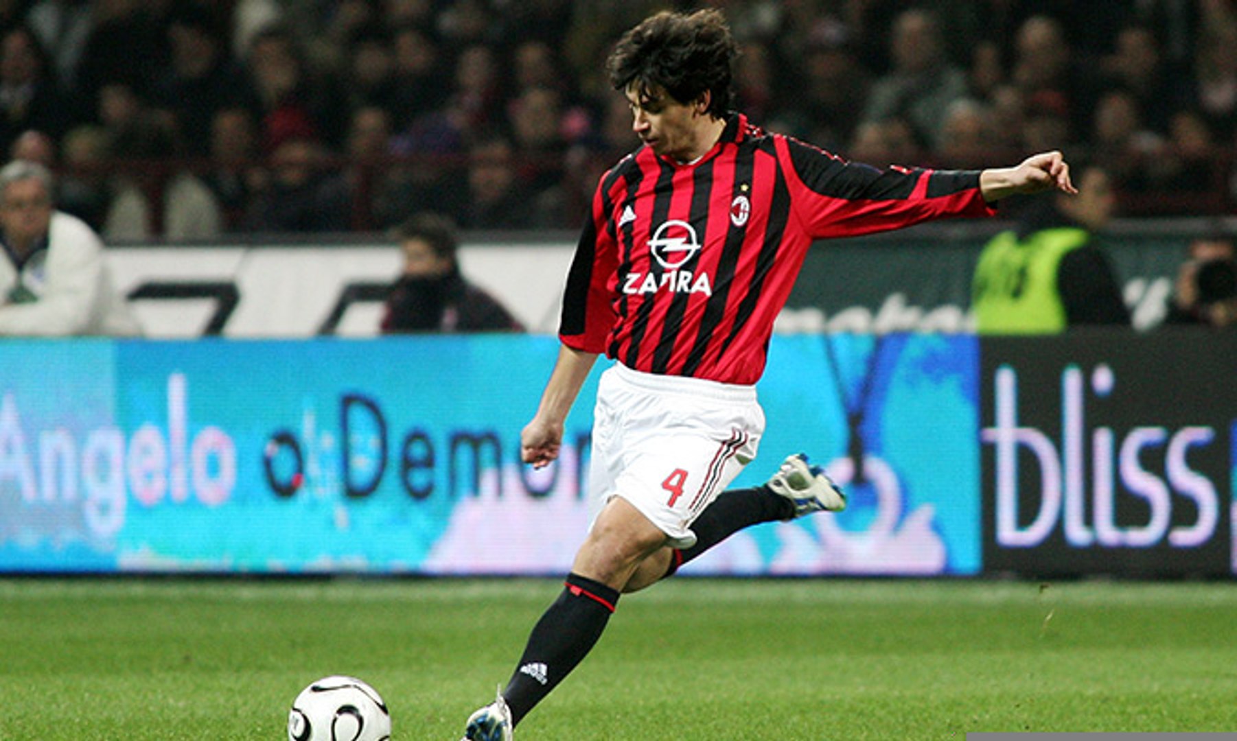 On-off the pitch: Demetrio Albertini - video Dailymotion