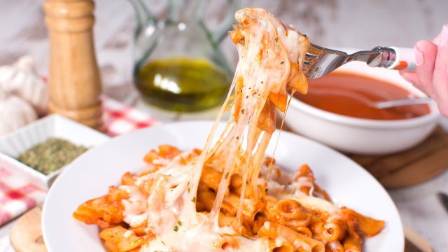 Macarrones con atún y queso gratinado: Irresistibles