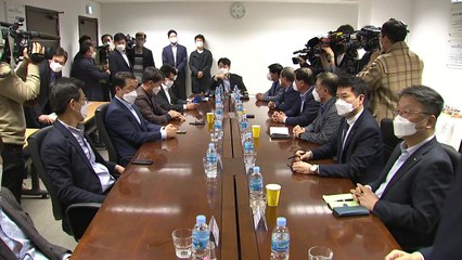 프로배구, '코로나19' 여파로 리그 조기 종료 / YTN