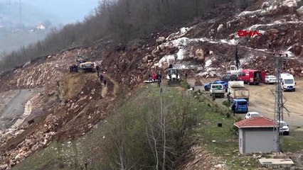 DÜZCE Kayan toprağın altında kalan işçi kurtarıldı