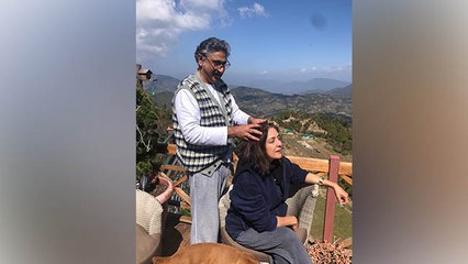 Neena Gupta Husband Vivek Mehra से Self Quarantine के वक्त Head Massage लेते VIRAL | Boldsky