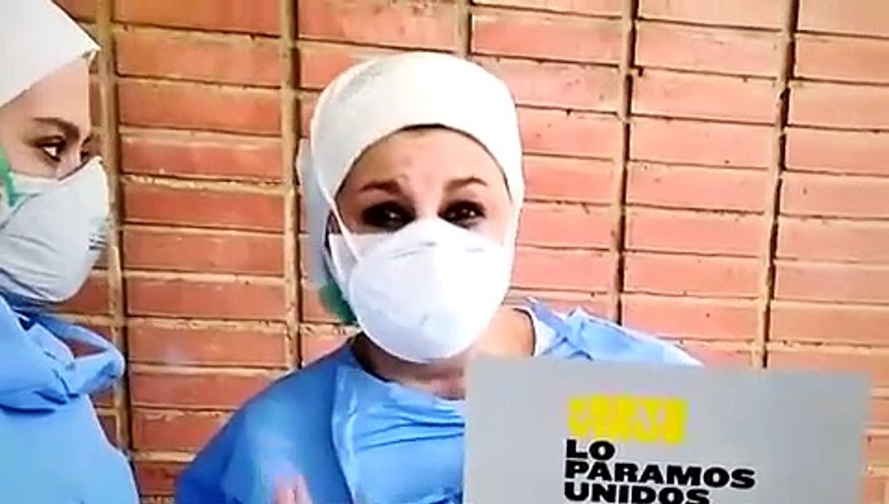 Enfermeira emociona-se ao falar aos familiares dos doentes em direto na TV