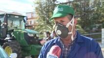 Desinfectan con tractores las calles de Talarrubias (Badajoz)