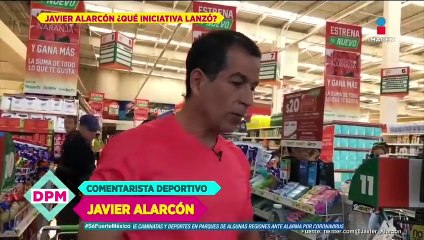 Javier Alarcón regala despensa a adultos mayores
