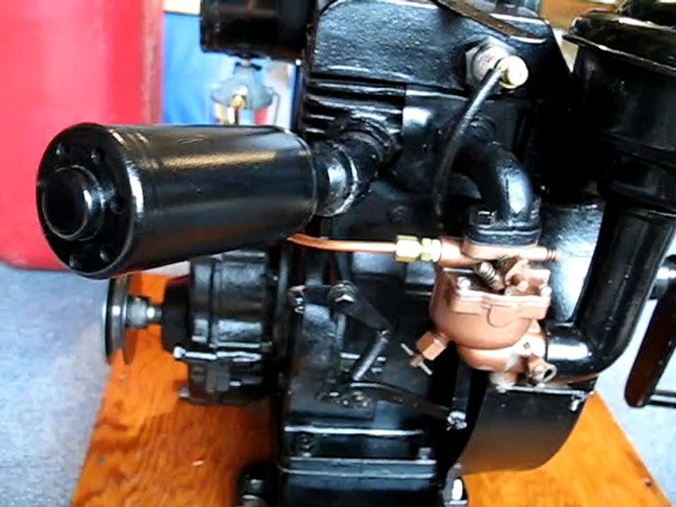 Briggs Flathead Ancient Briggs & Stratton AR6 Engine still chugging along!