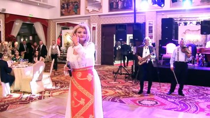 Fa-ti nasa fina frumoasa - Live la nunta -Simona Tone