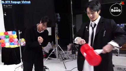 [VIETSUB][BANGTAN BOMB] Đấm bốc với cây búa đồ chơi - BTS (방탄소년단)
