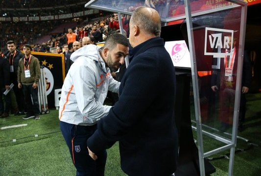 Arda Turan'dan Fatih Terim'e geçmiş olsun mesajı: Üstesinden gelecek