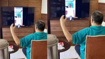 Rishi Kapoor का Isolation में Yoga करते हुए Video हो रहा है Viral | Boldsky