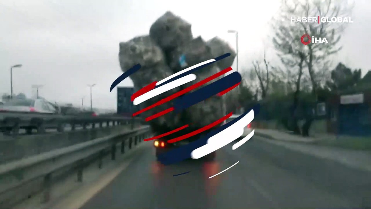 Trafikte kazaya davetiye çıkardı