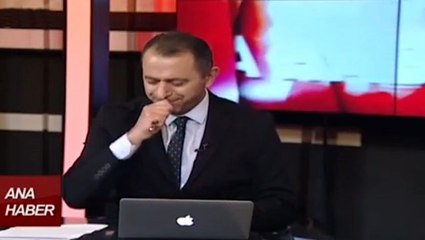 KKTC'de ana haber spikerinin ağzına sinek kaçtı